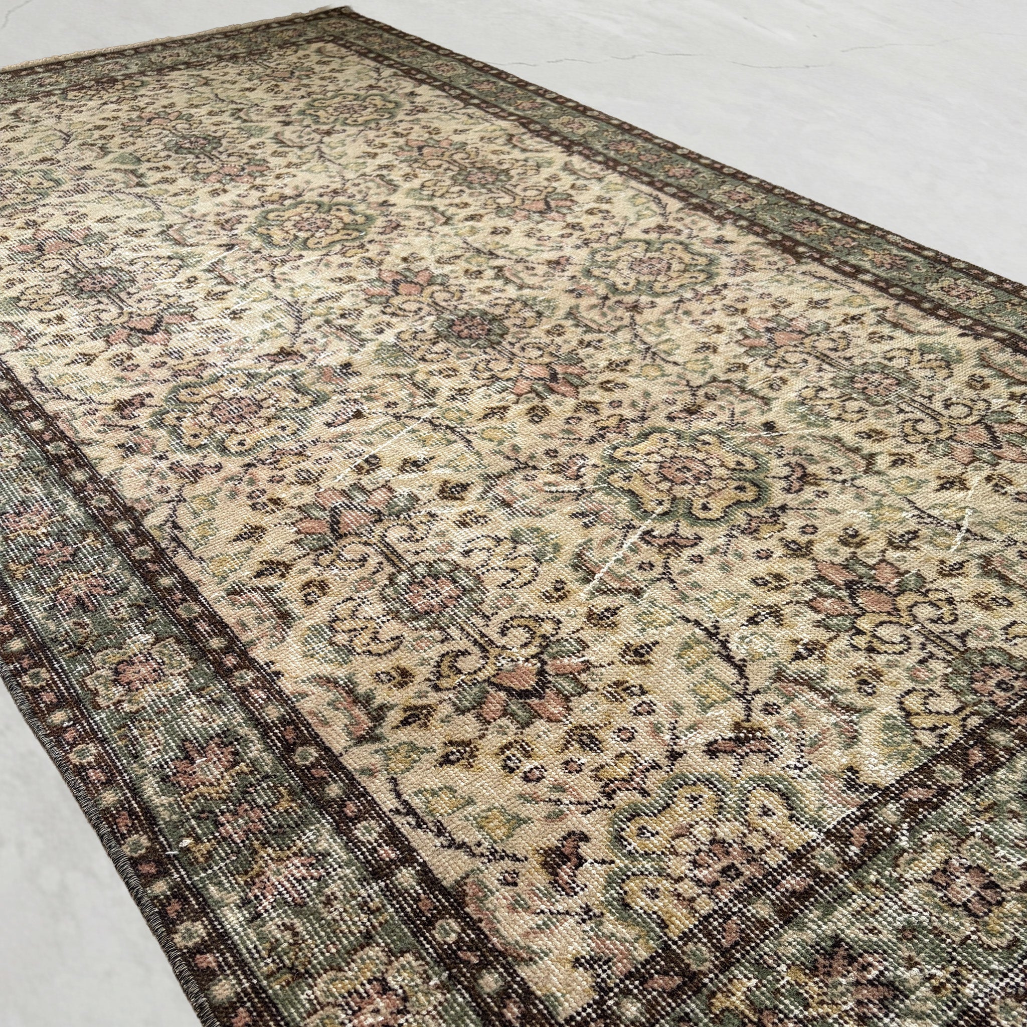 Vintage washed rug 260625