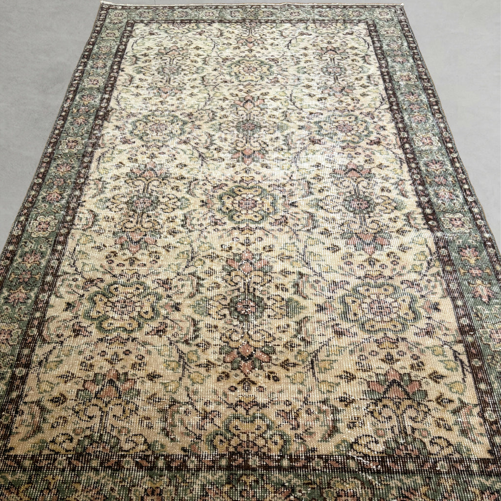 Vintage washed rug 260625