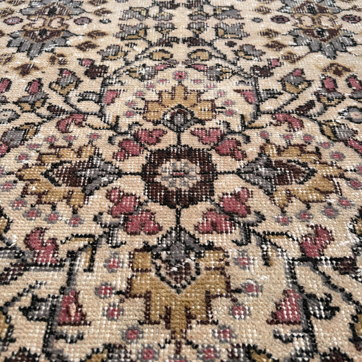 Vintage washed rug 260624