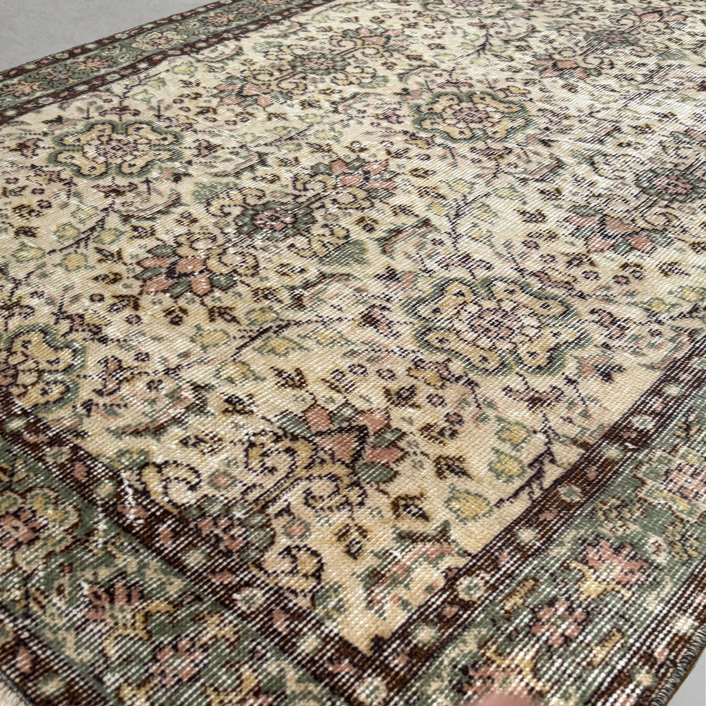 Vintage washed rug 260625