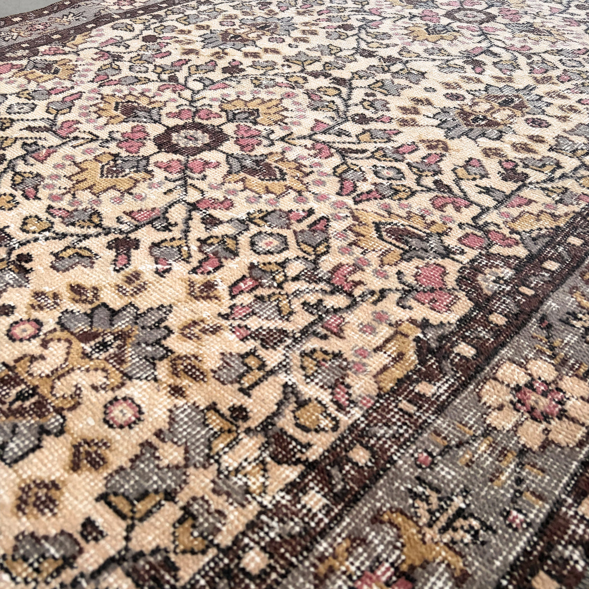 Vintage washed rug 260624