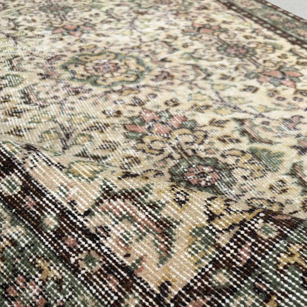 Vintage washed rug 260625