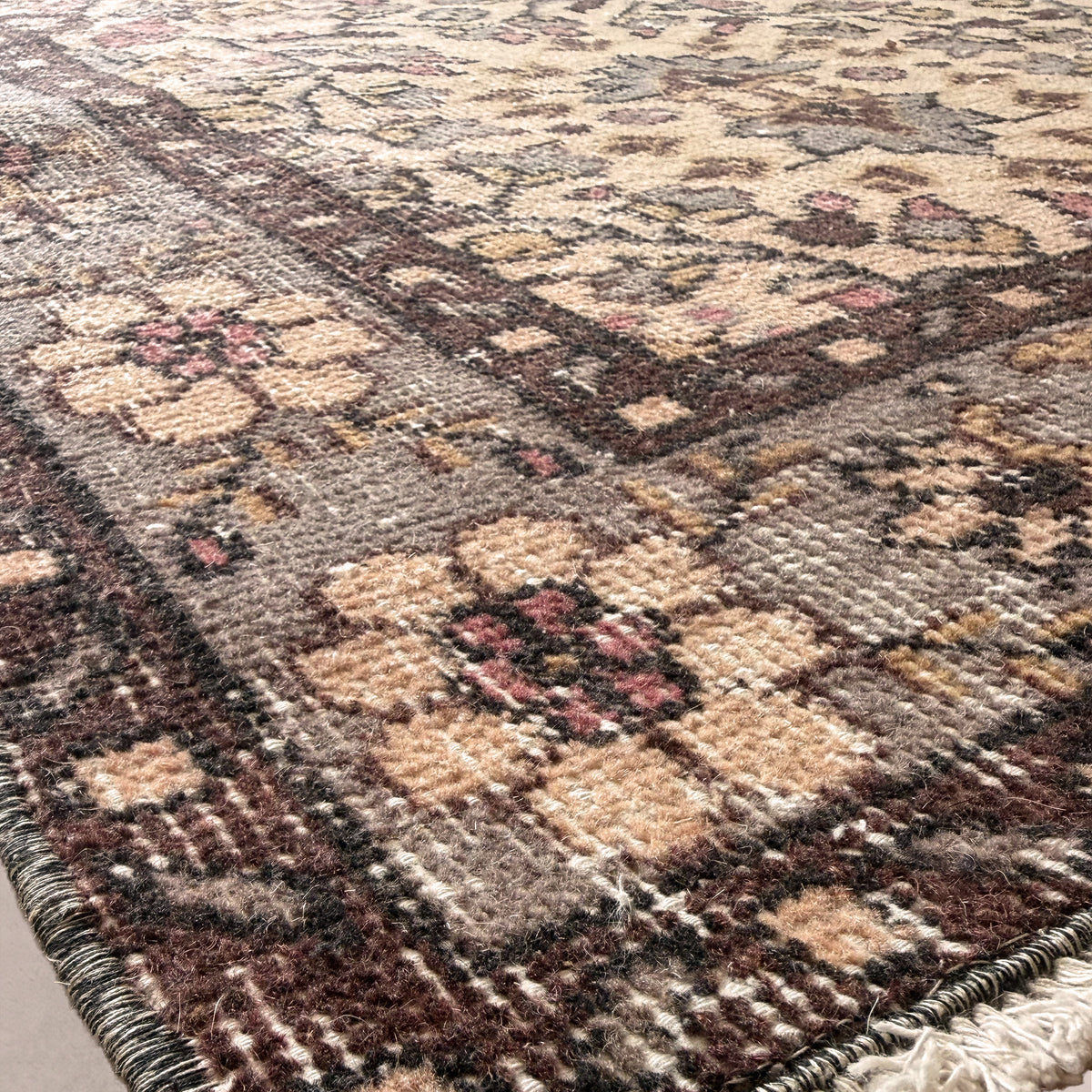 Vintage washed rug 260624